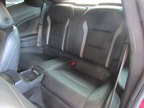 Used 2016 Chevrolet Camaro LT RWD image 10
