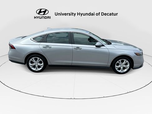 Used 2025 Honda Accord LX image 9
