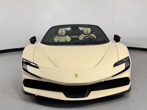 Used 2024 Ferrari SF90 Spider image 2