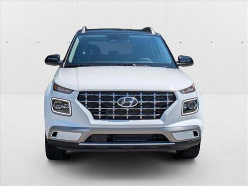 New 2025 Hyundai Venue Limited image 6
