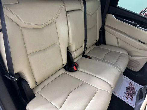 Used 2018 Cadillac XT5 AWD image 37