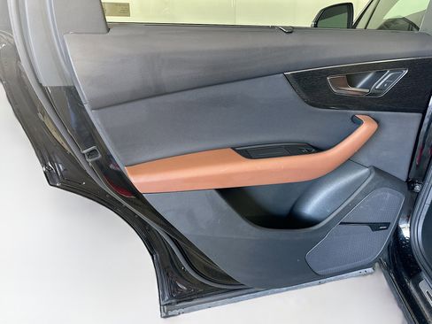 Used 2020 Audi Q7 2.0T Premium Plus w/ Premium Plus Package image 25