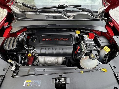 Used 2022 Jeep Compass Limited image 32