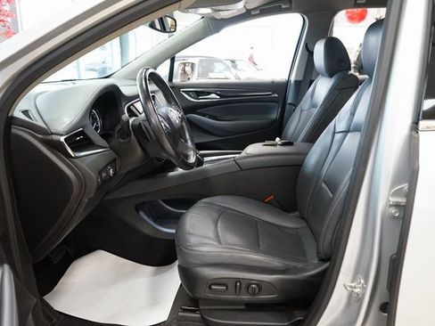 Used 2020 Buick Enclave Essence image 27