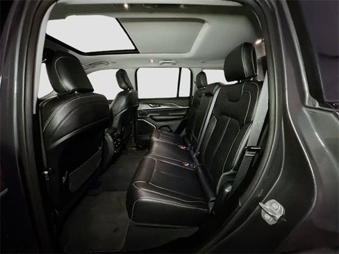 Used 2022 Jeep Grand Cherokee Limited 4xe image 19