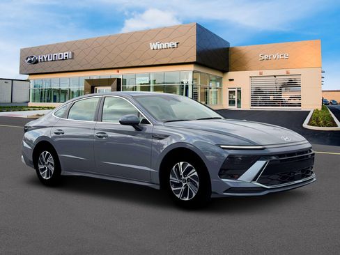 New 2026 Hyundai Sonata Blue FWD image 10