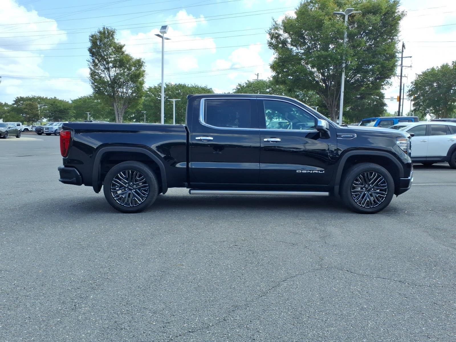 Used 2022 GMC Sierra 1500 Denali Ultimate AWD/4WD image 13