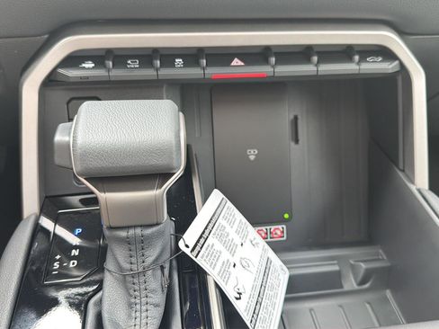 New 2026 Toyota Tundra Limited AWD/4WD image 21