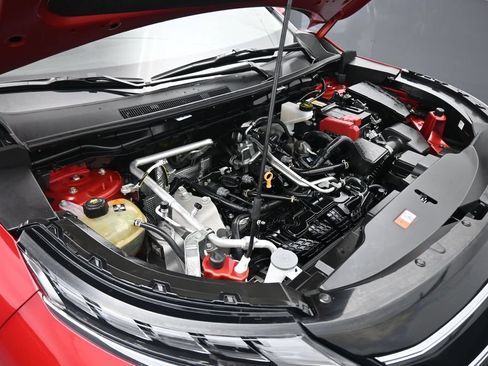 Used 2025 Mitsubishi Outlander AWD image 60