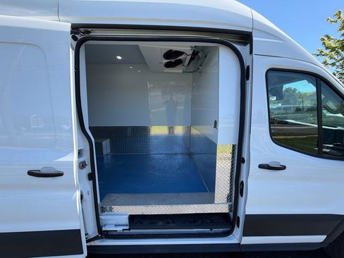 Used 2023 Ford Transit 250 148 High Roof RWD image 27