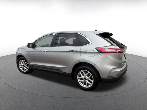 Used 2024 Ford Edge SEL AWD/4WD image 10