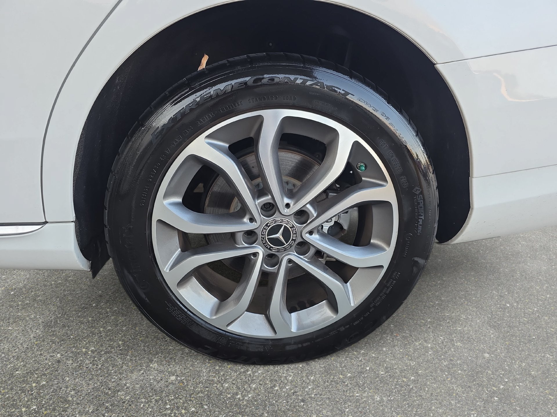 Certified 2017 Mercedes-Benz C 300 4MATIC Sedan image 31