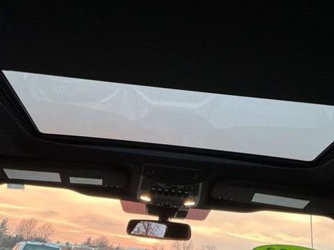 Used 2022 Ford F350 Lariat w/ FX4 Off-Road Package image 25