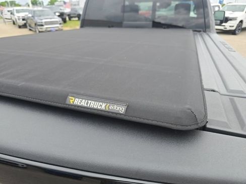 Used 2026 RAM 2500 Limited AWD/4WD image 32