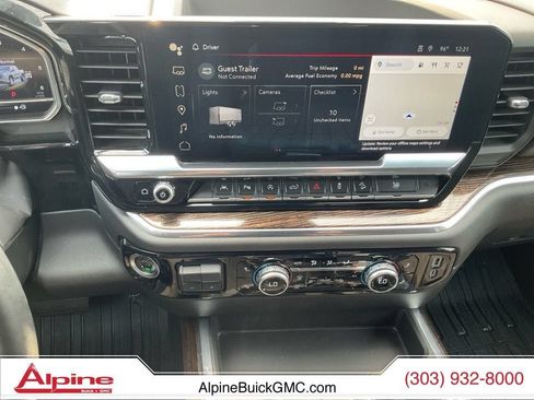 Certified 2024 GMC Sierra 1500 Elevation w/ Preferred Package AWD/4WD image 11