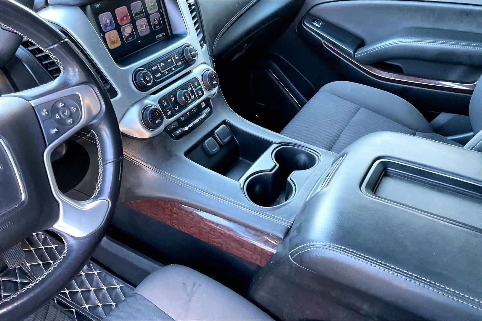 Used 2020 GMC Yukon XL SLE w/ Convenience Package RWD image 16
