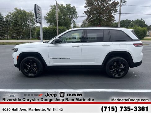 Used 2024 Jeep Grand Cherokee Altitude image 5