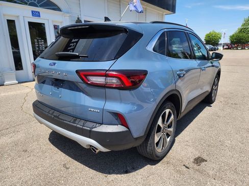 Used 2025 Ford Escape Platinum AWD/4WD image 5