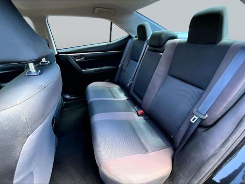 Used 2018 Toyota Corolla LE FWD image 24