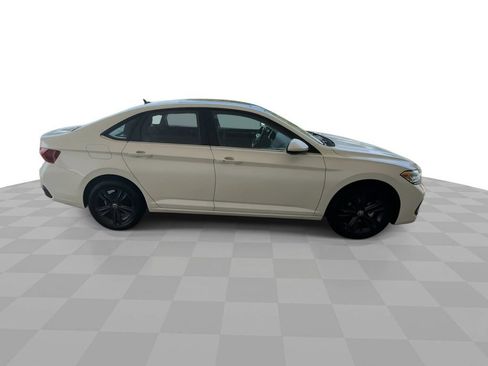 Used 2022 Volkswagen Jetta SE FWD image 9