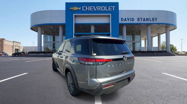 Used 2024 Nissan Pathfinder S FWD image 6