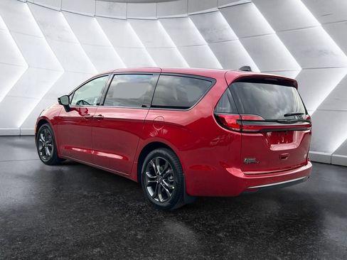New 2026 Chrysler Pacifica Select image 4