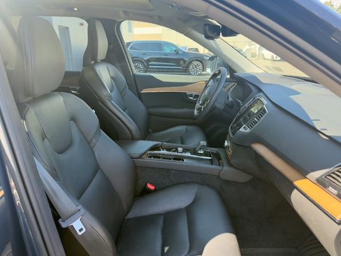 Certified 2022 Volvo XC90 T8 Inscription Expression w/ Advanced Package image 24
