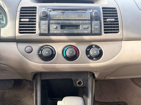 Used 2002 Toyota Camry LE image 12