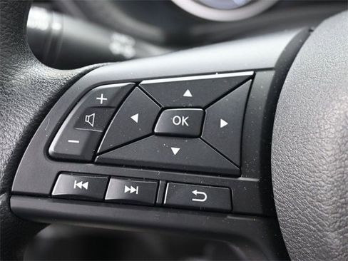 Used 2025 Nissan Sentra S image 15