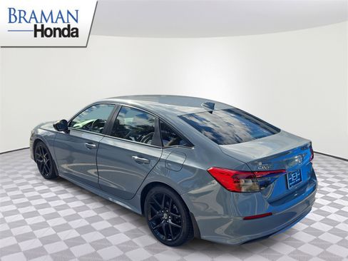 Used 2023 Honda Civic Sport image 4