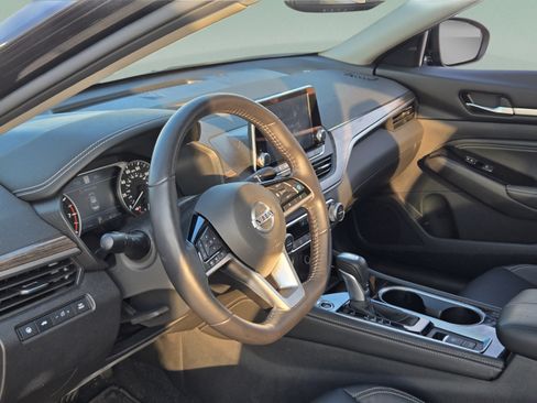 Used 2020 Nissan Altima 2.5 SL FWD image 8