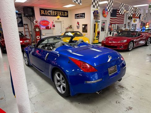 Used 2006 Nissan 350Z Touring image 40