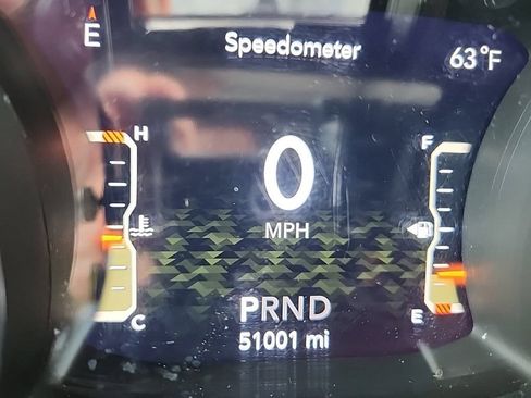 Used 2019 Jeep Wrangler Unlimited Sahara AWD/4WD image 17