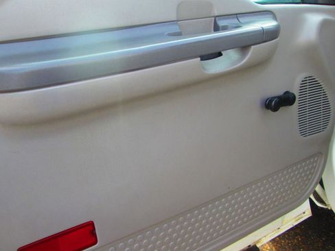Used 2001 Ford F450 XLT RWD image 6