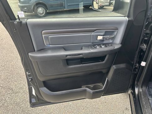 Used 2023 RAM 1500 Classic SLT w/ Trailer & Traction Group AWD/4WD image 15