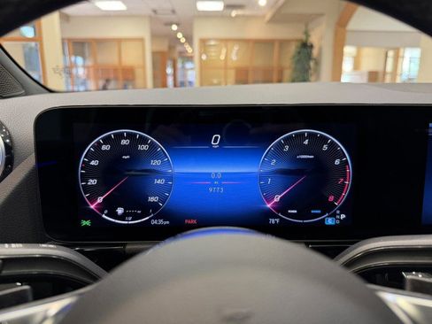 Certified 2025 Mercedes-Benz GLA 250 image 11