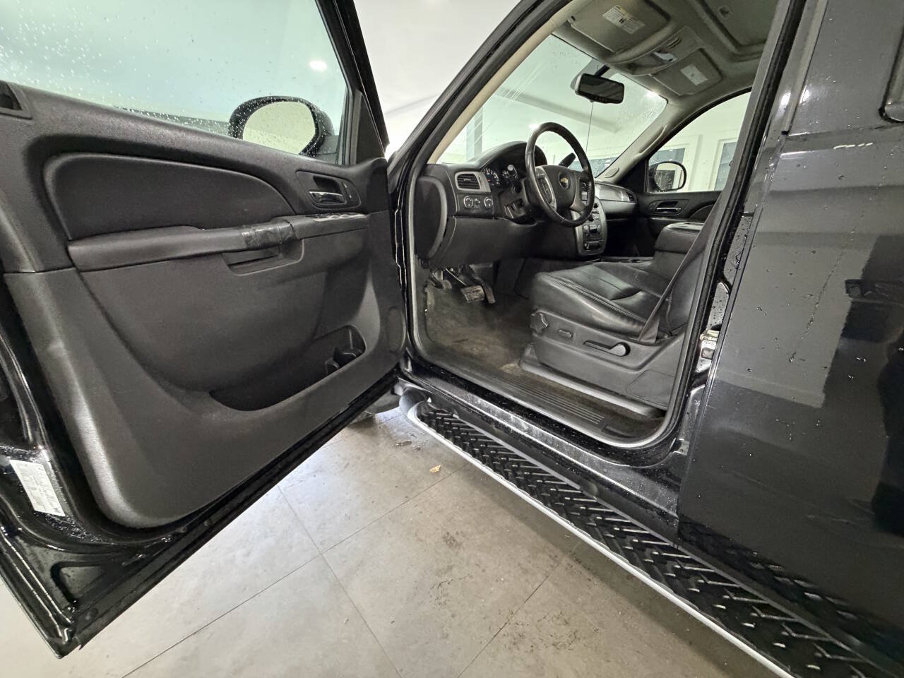 Used 2013 Chevrolet Avalanche LT w/ Suspension Package, Off-Road AWD/4WD image 27