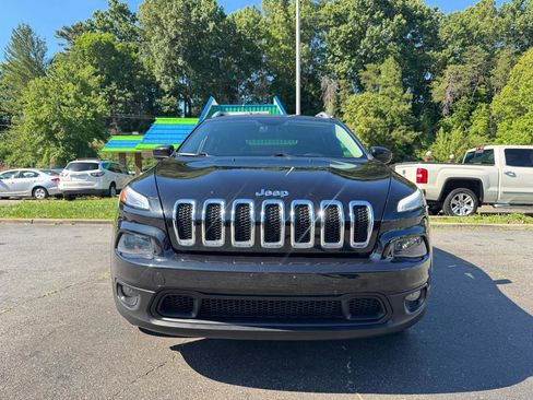 Used 2015 Jeep Cherokee Latitude w/ Comfort/Convenience Group AWD/4WD image 2
