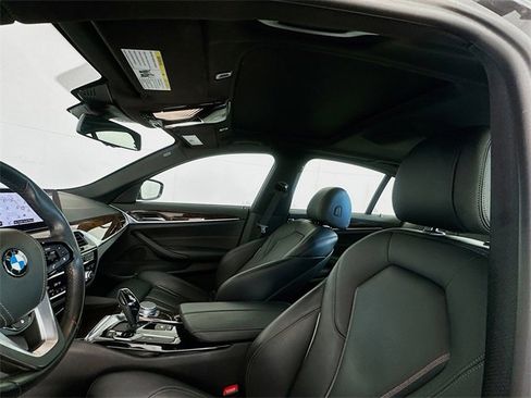 Used 2019 BMW 540i xDrive w/ Premium Package image 22