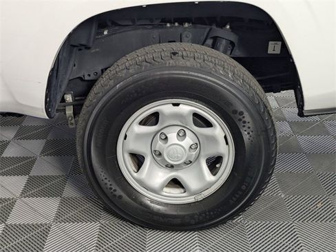Used 2022 Toyota Tacoma SR image 7