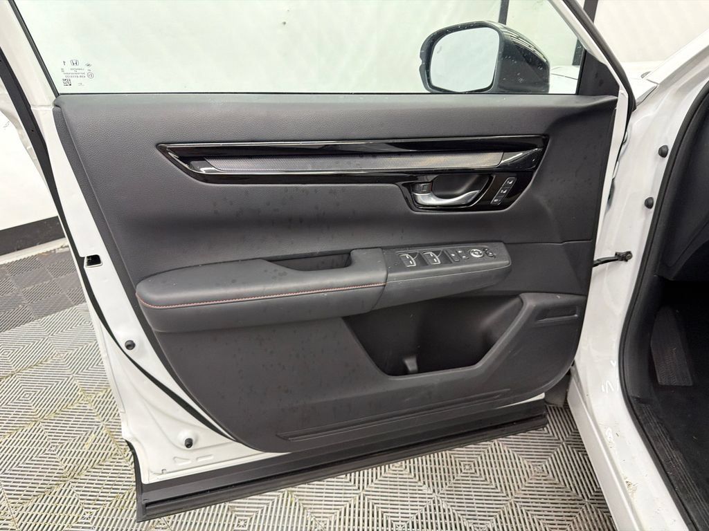 Used 2023 Honda CR-V Sport Touring image 11
