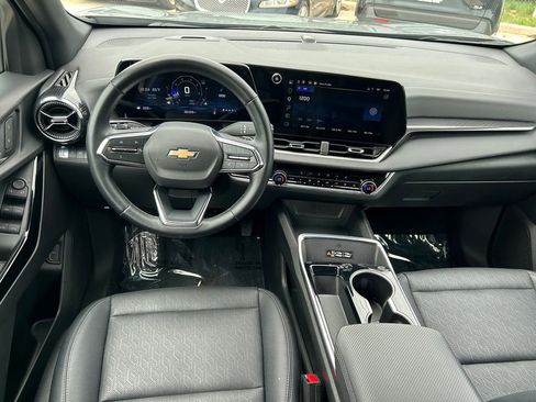 Used 2025 Chevrolet Equinox LT w/ Convenience Package II FWD image 15