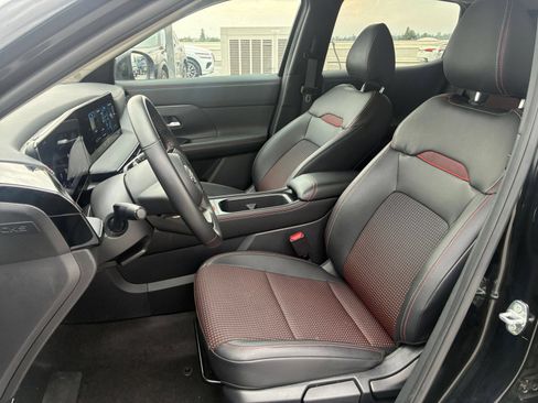 Used 2026 Nissan Kicks SR AWD/4WD image 25