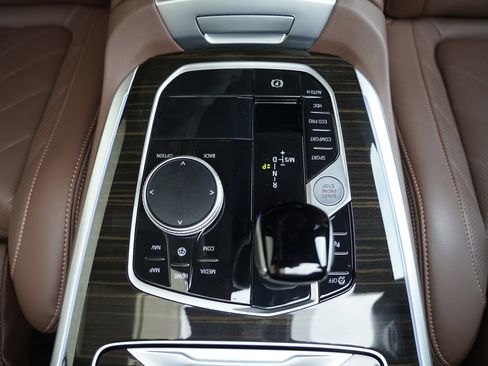 Used 2023 BMW X5 xDrive40i w/ M Sport Package AWD/4WD image 29