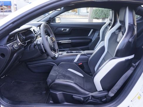 Used 2020 Ford Mustang Shelby GT500 w/ Carbon Fiber Track Pack image 15