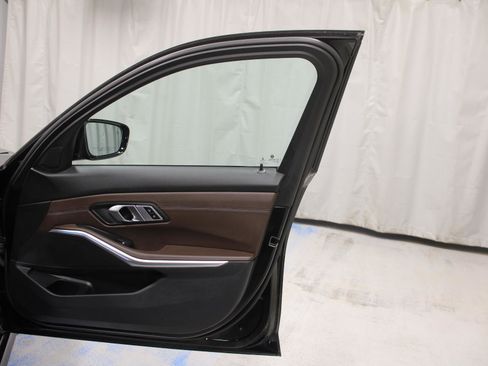 Certified 2023 BMW 330i xDrive Sedan w/ Premium Package image 21