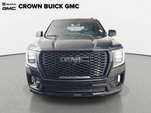 Certified 2022 GMC Yukon SLT w/ SLT Premium Package AWD/4WD image 2
