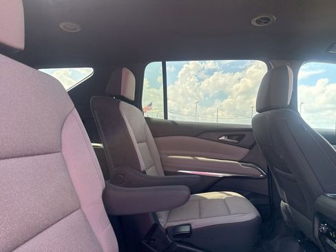 Used 2026 Chevrolet Traverse LT w/ Driver Confidence Package FWD image 33