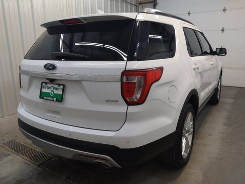 Used 2016 Ford Explorer XLT w/ Equipment Group 201A AWD/4WD image 9