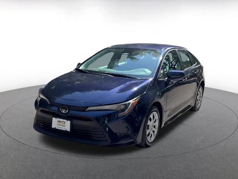 Used 2025 Toyota Corolla LE FWD image 7